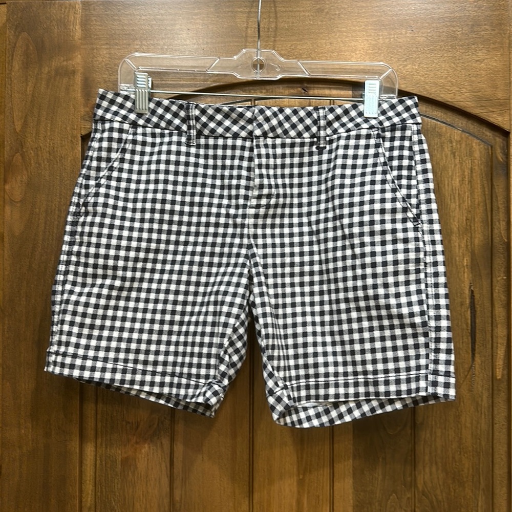 Market and spruce shorts